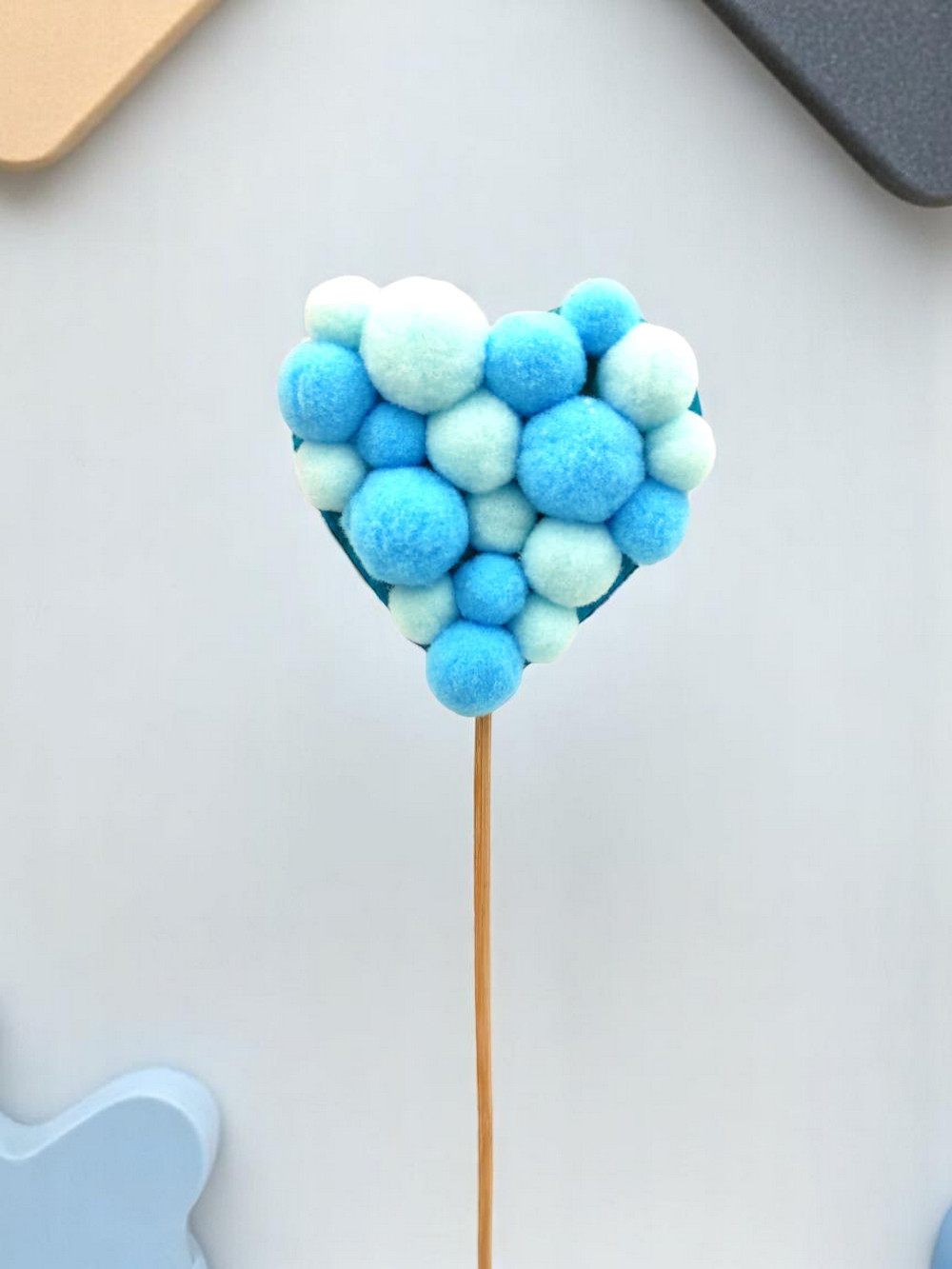 Καρδιά Γαλάζια Pompon 8cm
